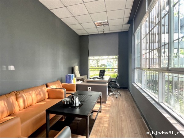 华体会app在线平台集团事业二部龙泉线下一号门店